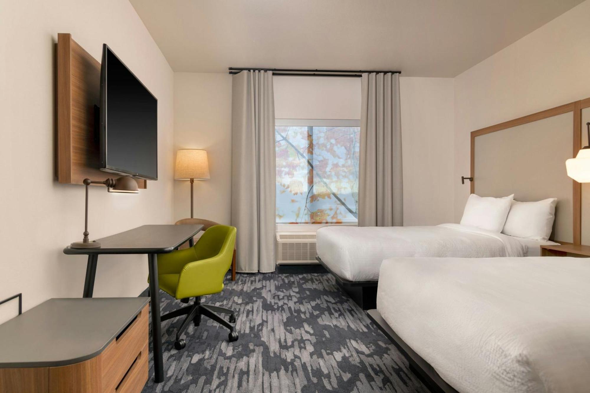 Fairfield By Marriott Inn & Suites Kansas City At The Legends Экстерьер фото