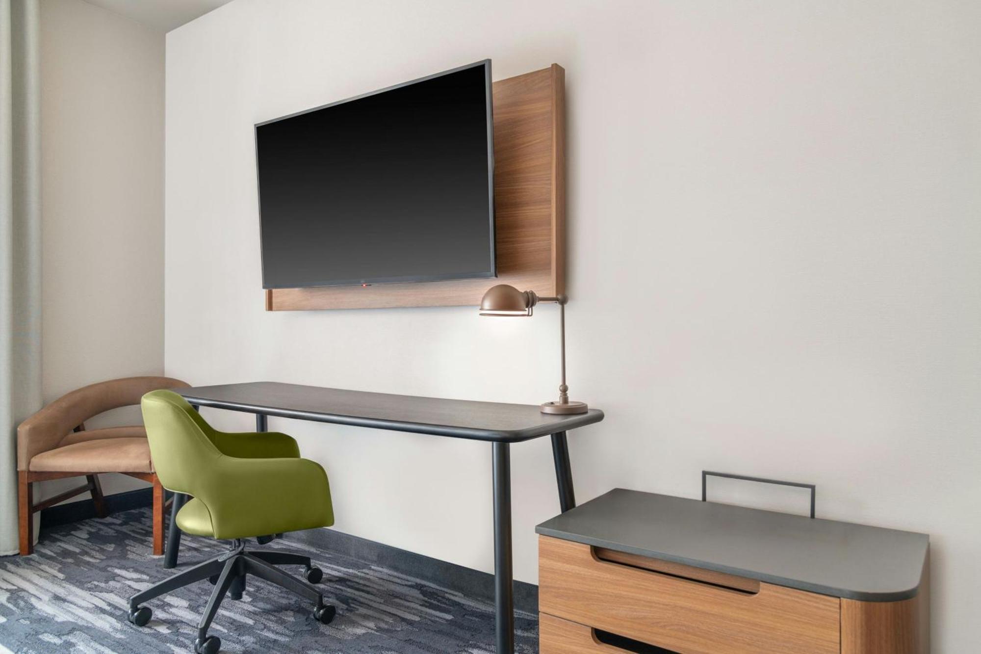 Fairfield By Marriott Inn & Suites Kansas City At The Legends Экстерьер фото